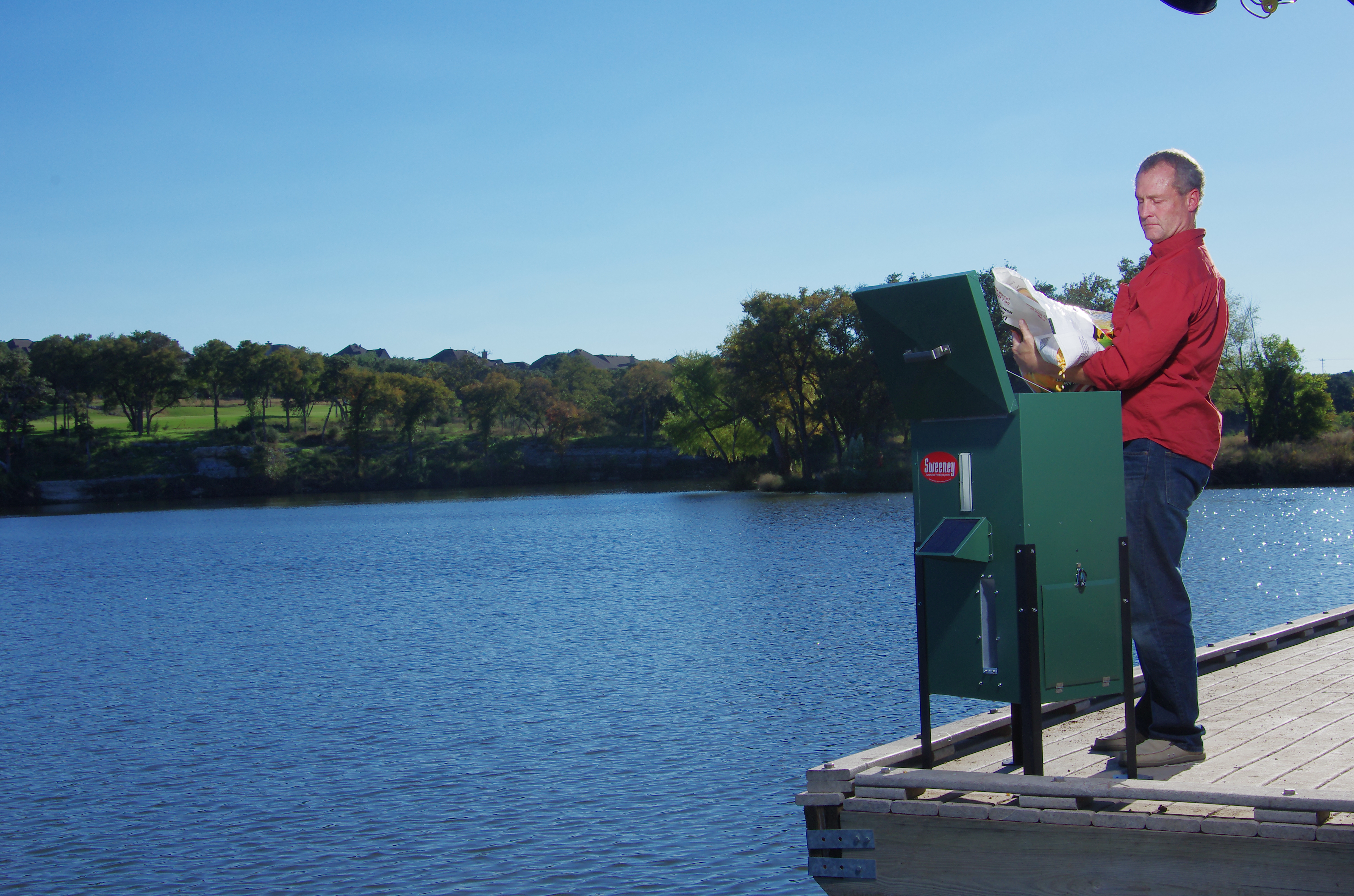 directional pond fish feeder